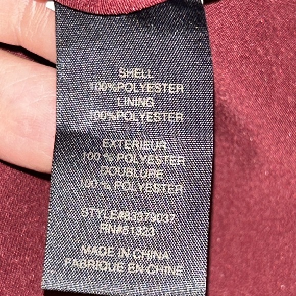 Cynthia Steffe Floral V-Neck Split Sleeve Shift Dress - Picture 5 of 7